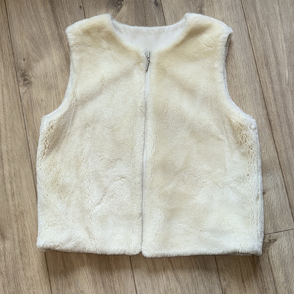 THE WHITE HOUSE Cream Suede & Fur Reversible Sleeveless Vest